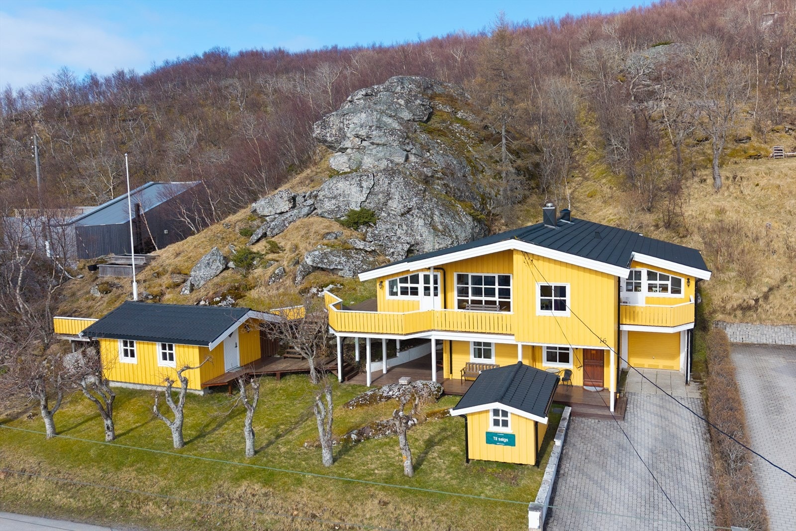 I 2001 ble boligen utbygget med 4 nye rom.... Galleribilde