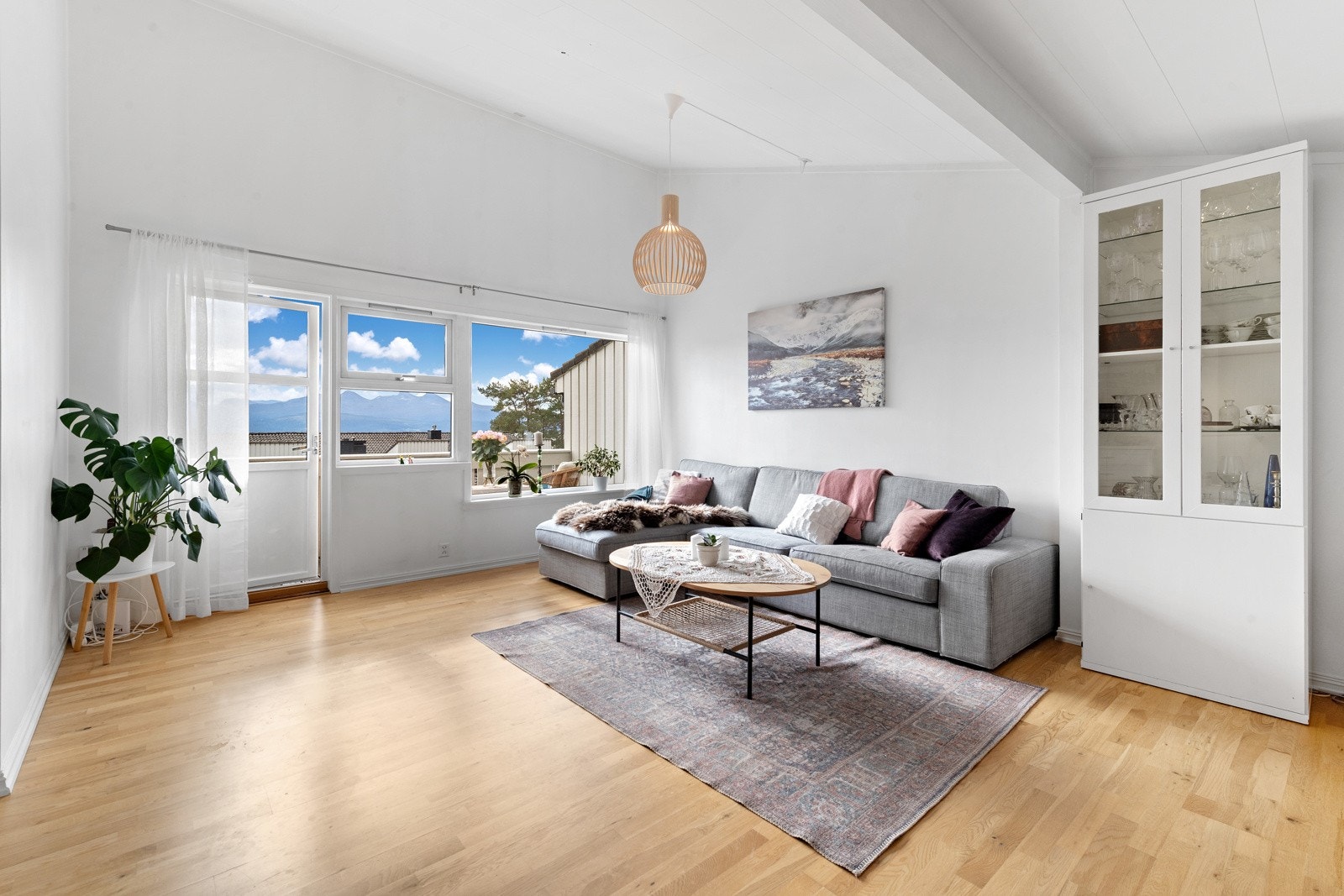 Det er 1 soverom i hvert av planene. Galleribilde