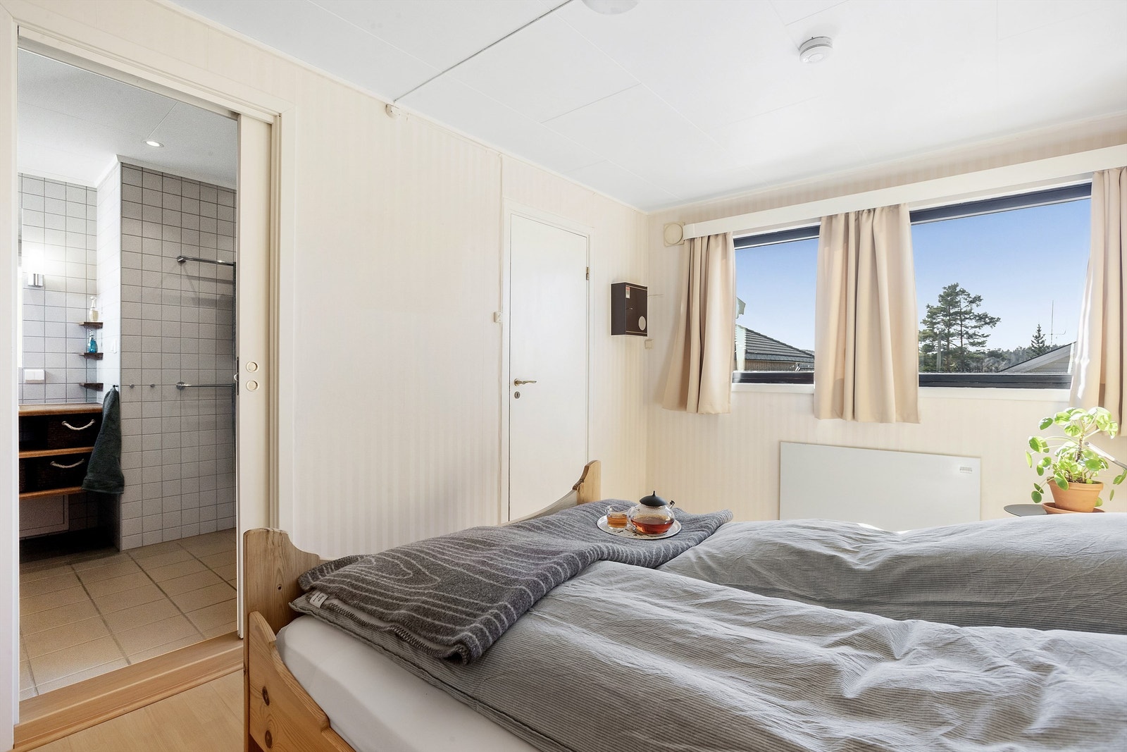 Fra hovedsoverommet er det direkte adkomst til bad Galleribilde