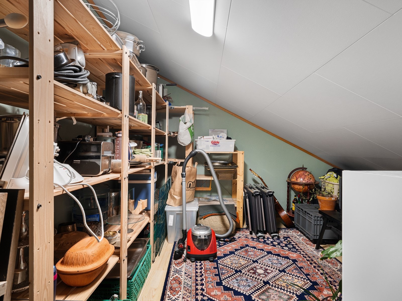 Rikelig med lagring er gjennomgående i boligen. Galleribilde