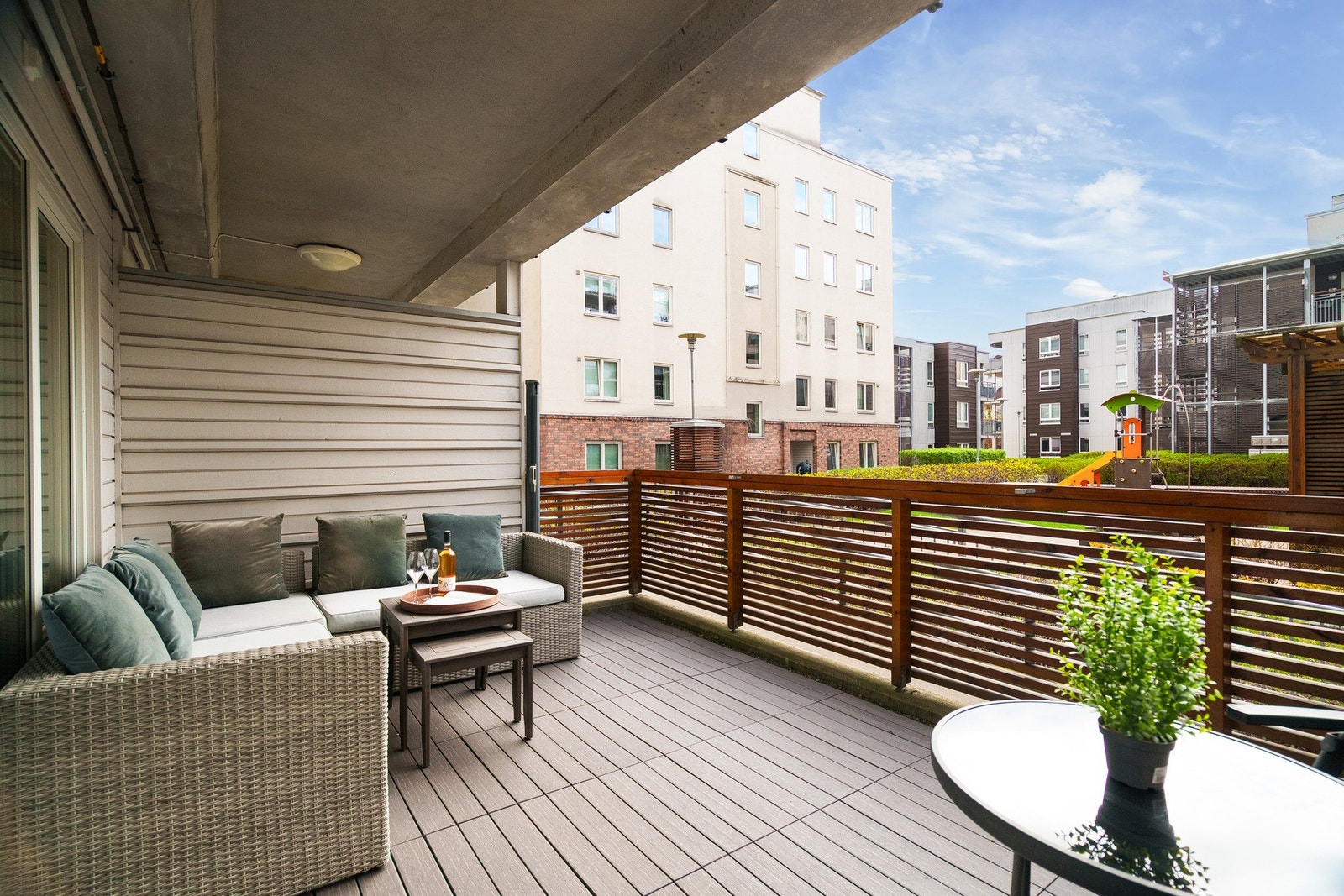 Dette er en lys og innbydende 1-roms selveierleilighet fra 2008. Galleribilde