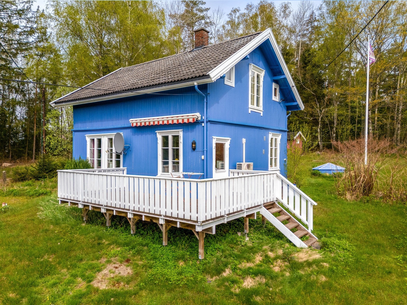 Romslig veranda fra 2021. Galleribilde