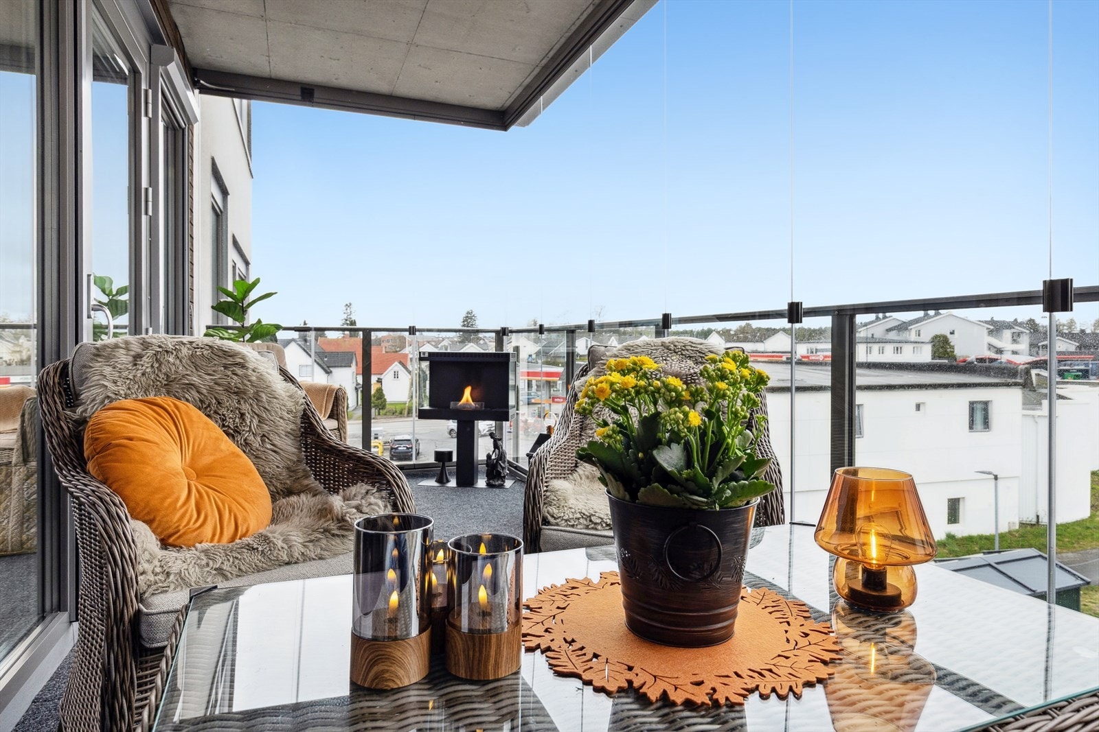 Hjørnebalkong, mot vest og nord, gir ettermiddag/kveldssol. Galleribilde