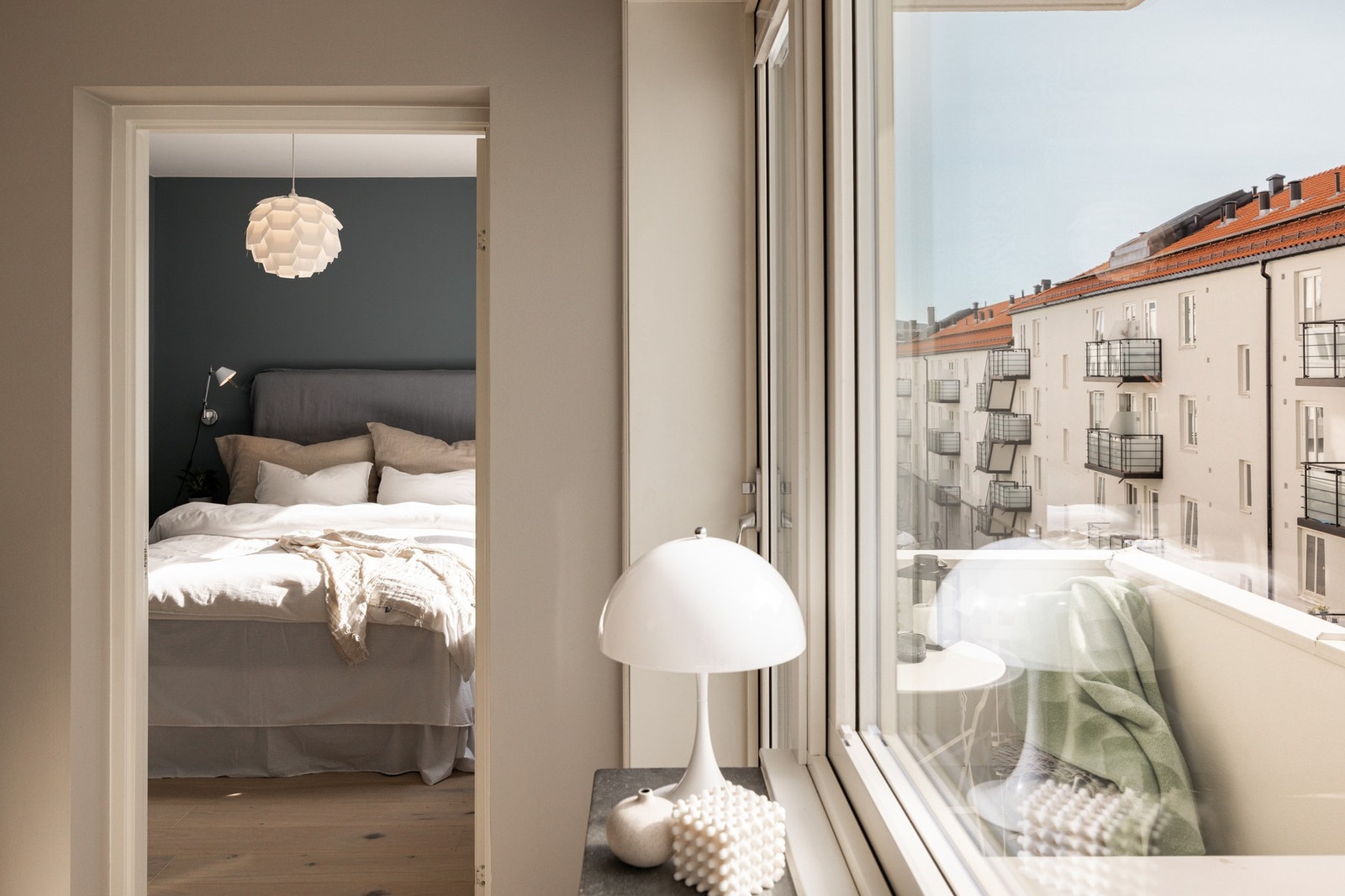 Nyere vinduer og balkongdør. Galleribilde