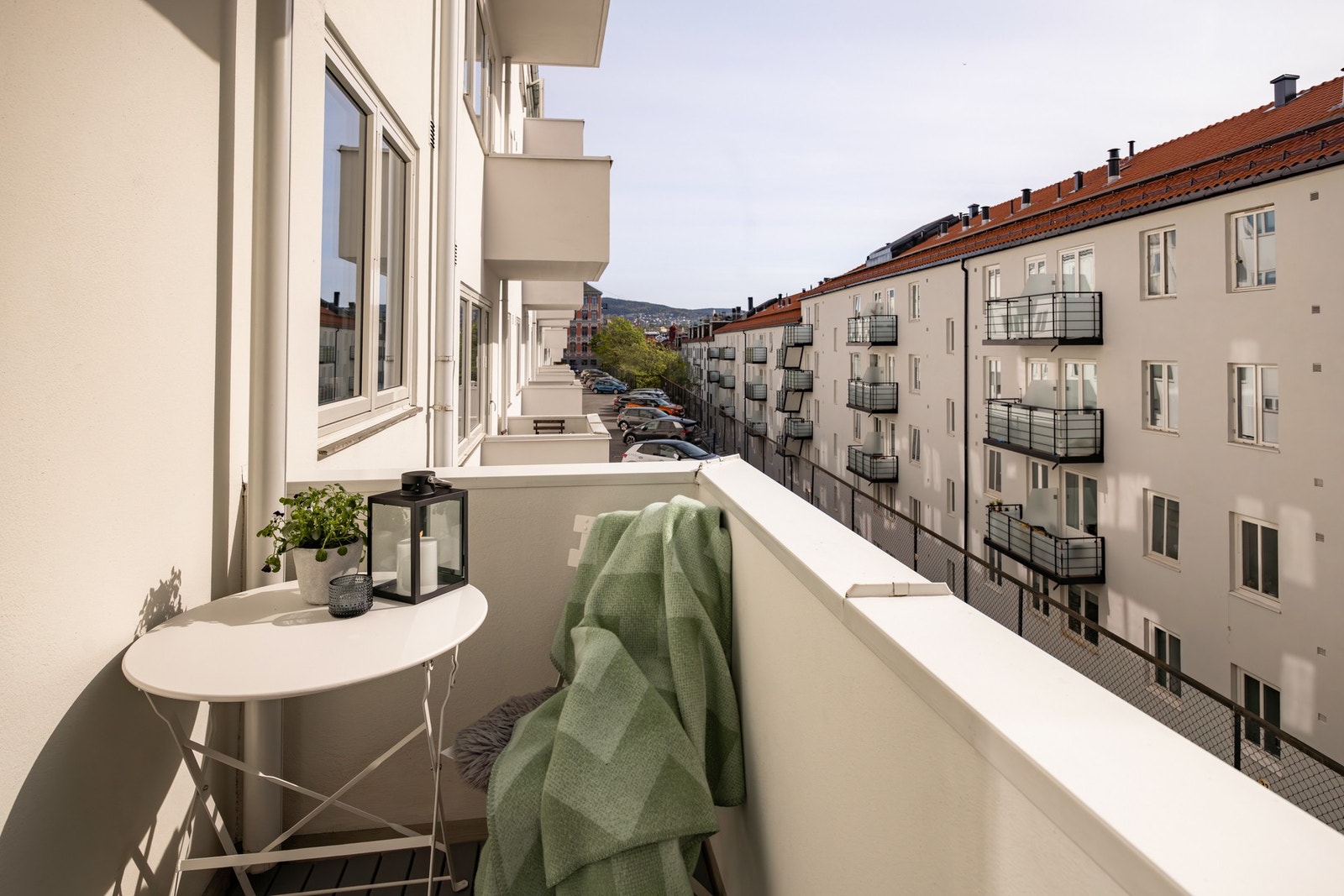 Fra stuen er det utgang til solrik sydvendt balkong. Galleribilde