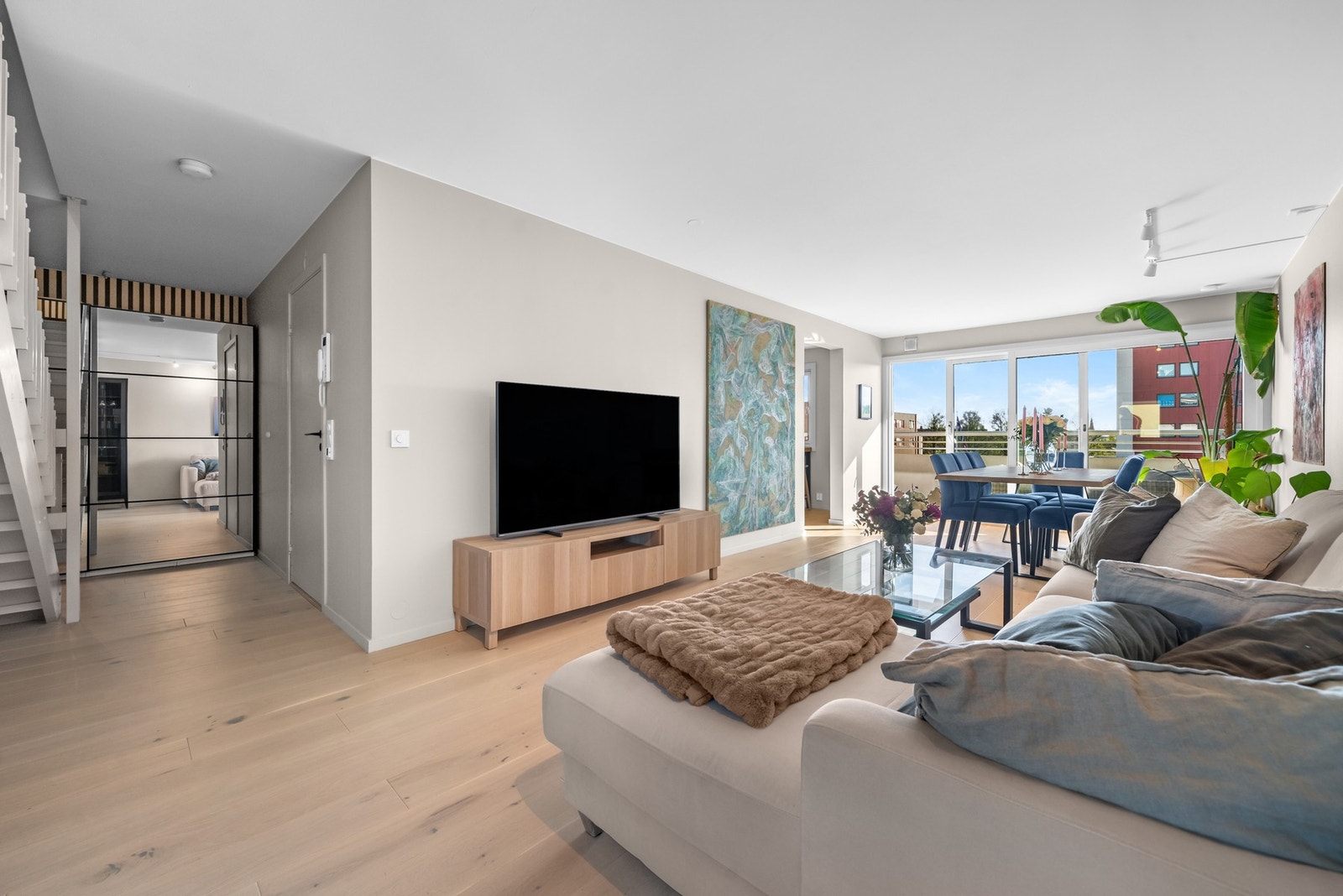 Velkommen til Kristiansands gate 12C! Presentert av Tor Inge Polden v/ EIE Eiendomsmegling Galleribilde