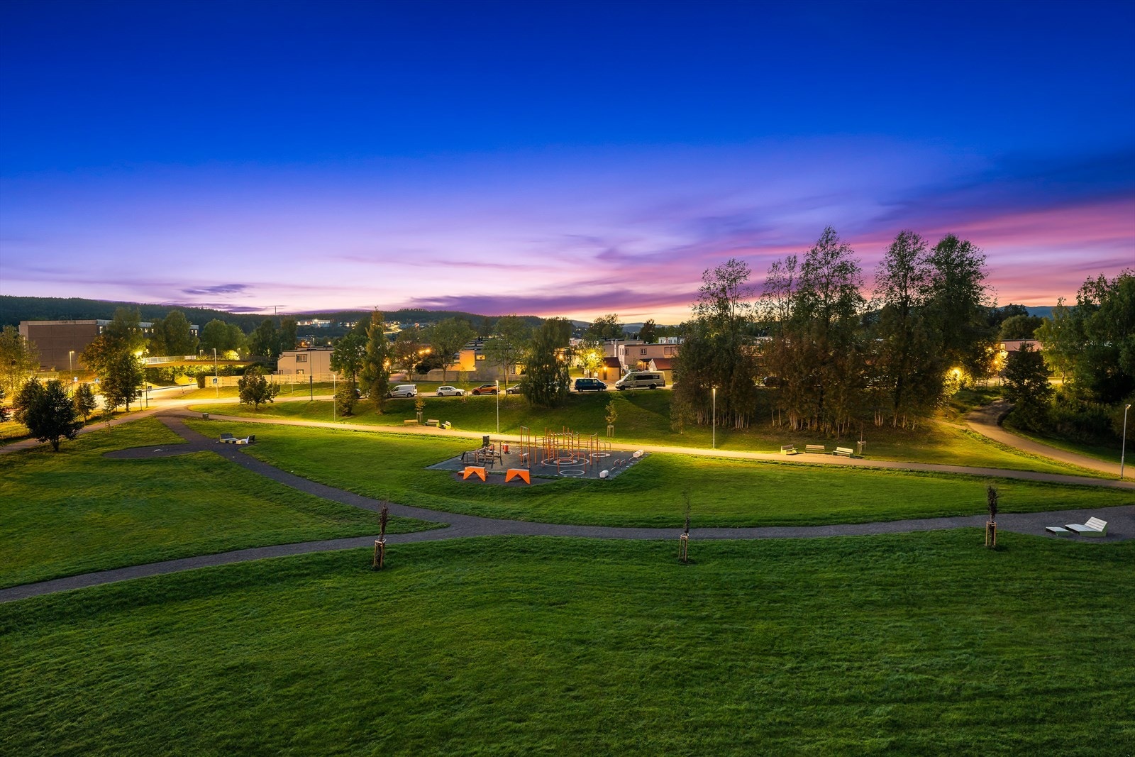 Familievennlig og hyggelig borettslag med flere lekeplasser! Galleribilde