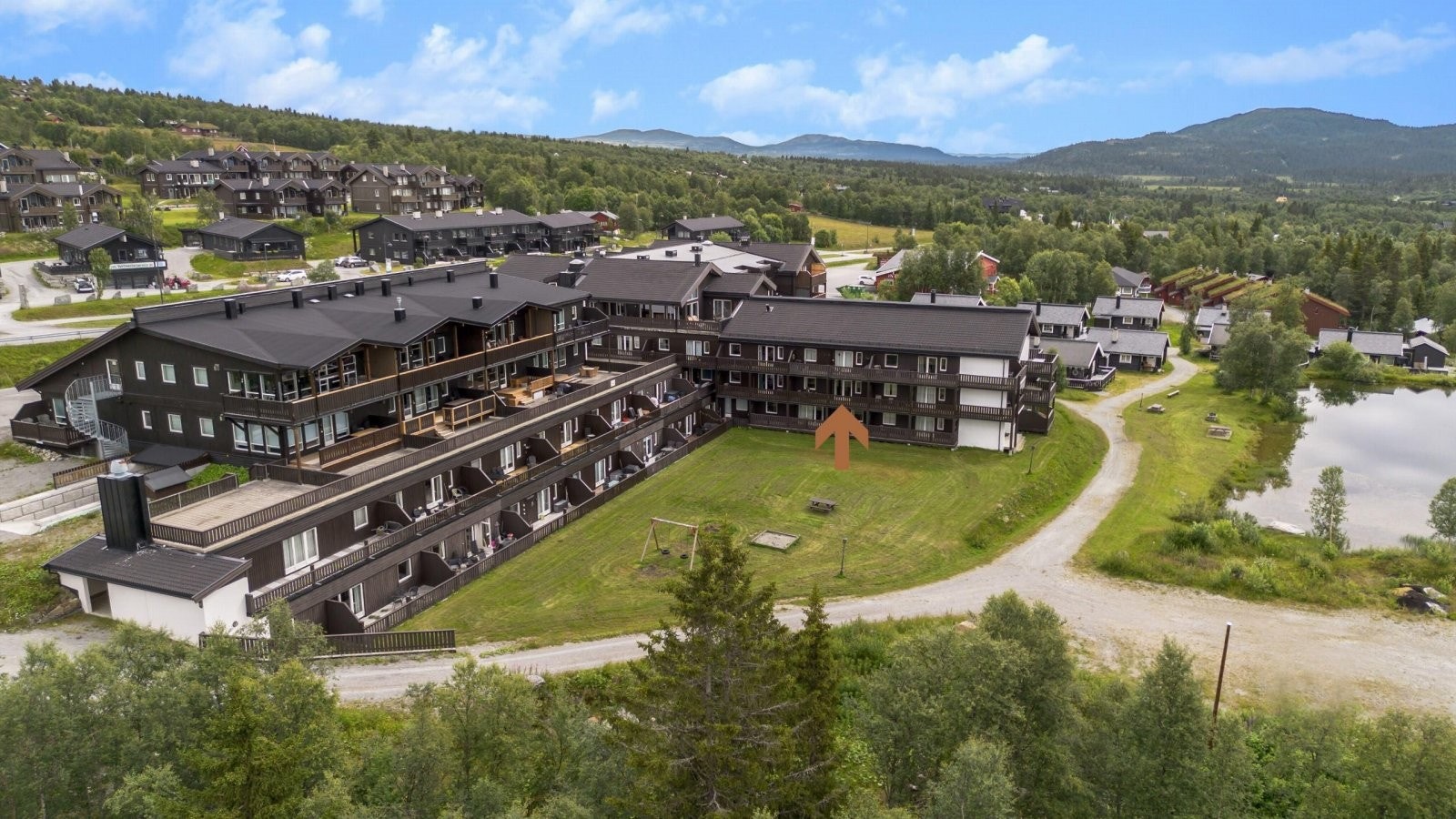 Leiligheten har en god beliggenhet i bygget, her har man sol på ettermiddagen Galleribilde