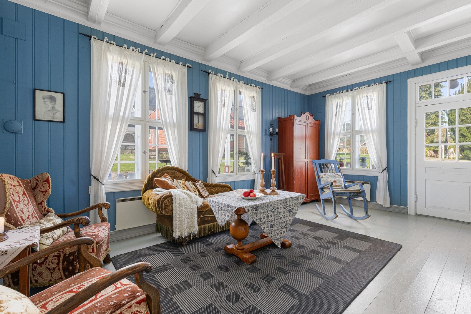 Rommet er kvadratisk og enkelt å innreiie. Galleribilde