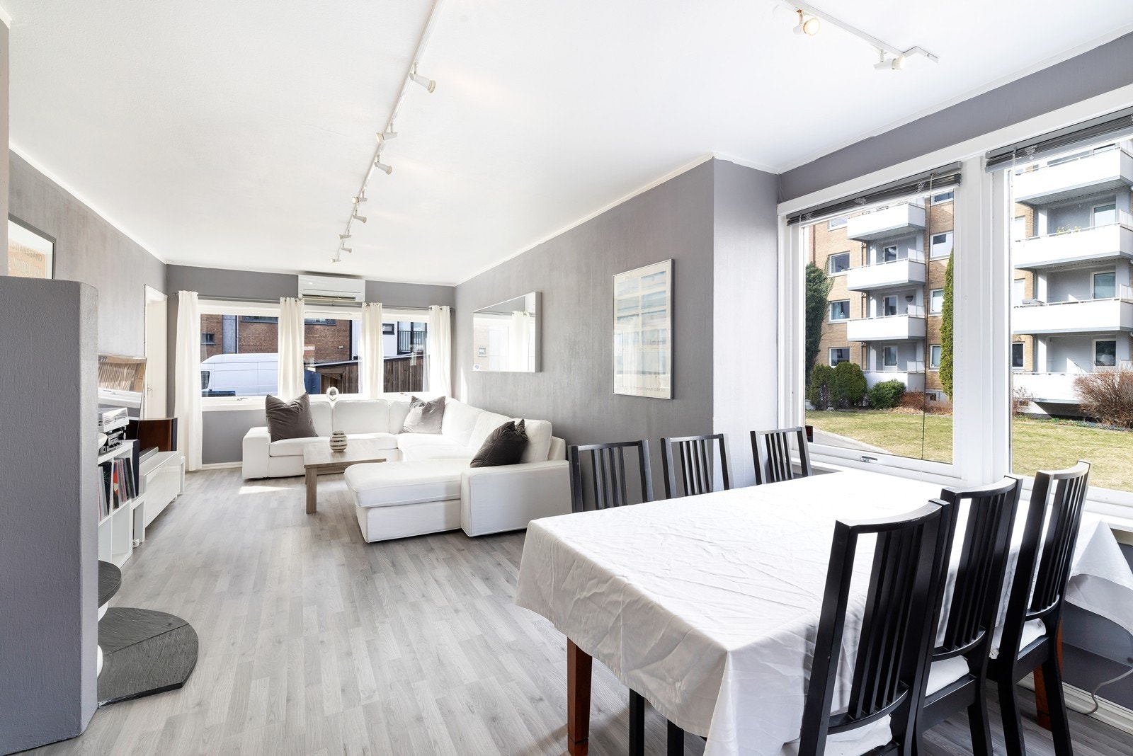 Eiendomsmegler Norge ved Kristian Lossius har gleden av å ønske deg velkommen til Henrik Wergelands gate 69 B! Galleribilde