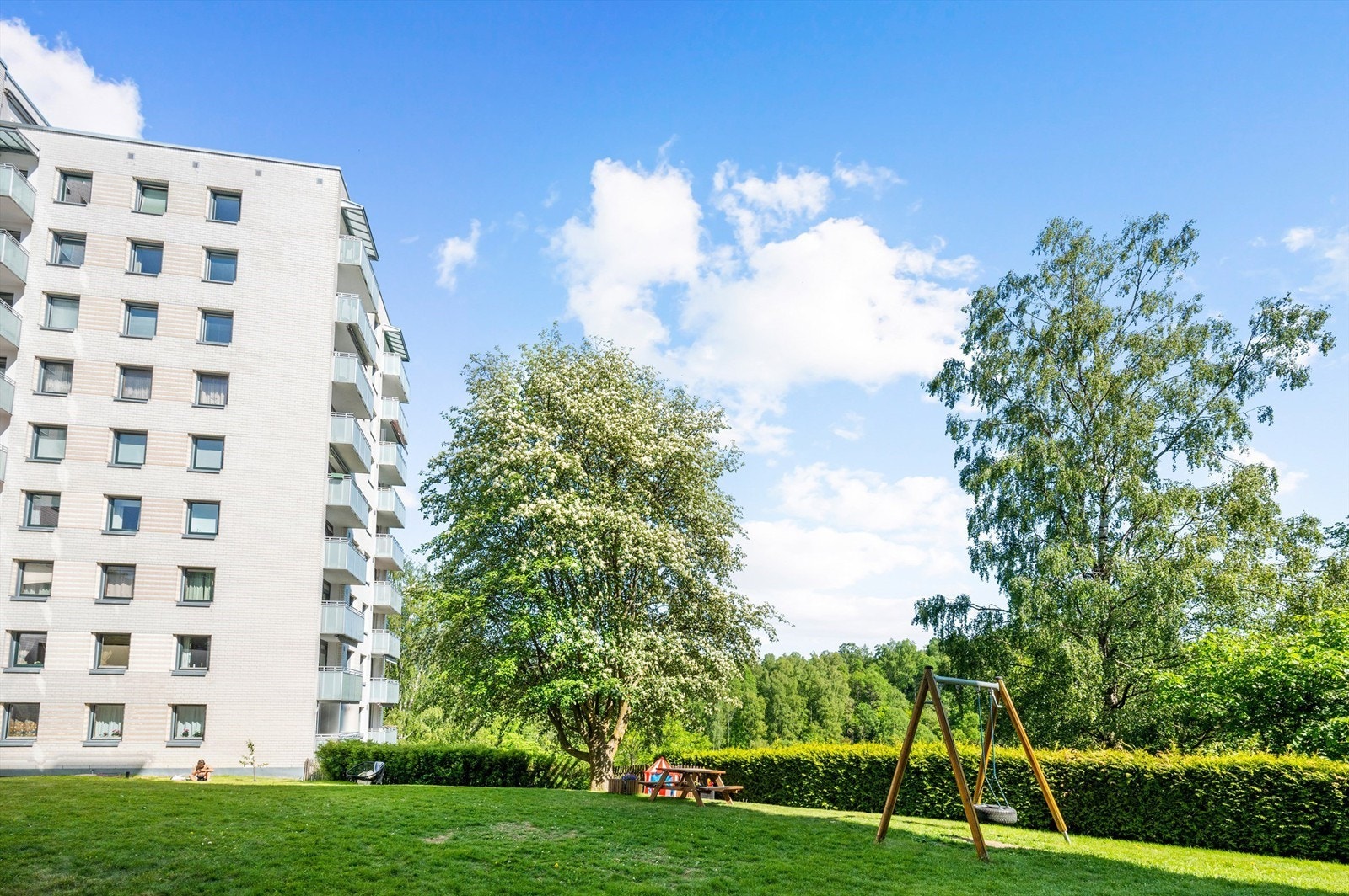 Rolige omgivelser, perfekt for deg som ønsker kort vei til både rekreasjon, urbane opplevelser og servicetilbud. Galleribilde