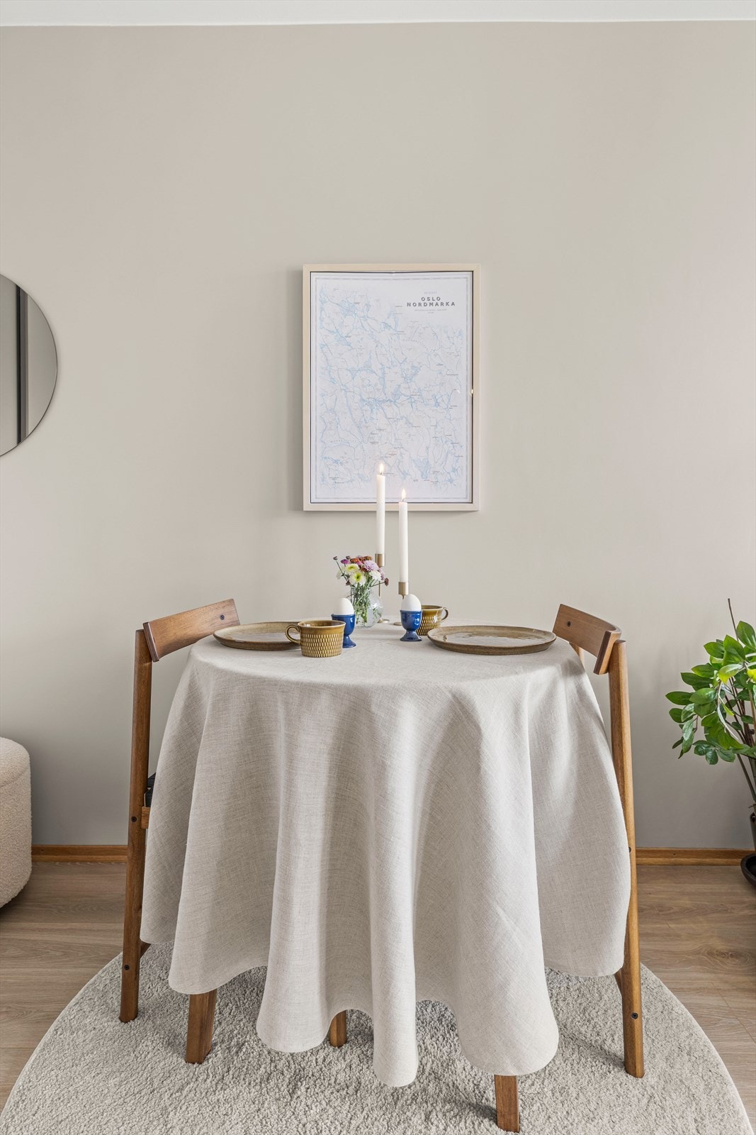 Hyggelig plass til spisebord. Galleribilde