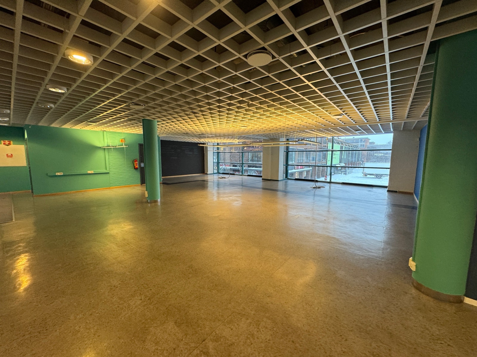 445 m2 bta - 2.etasje Galleribilde