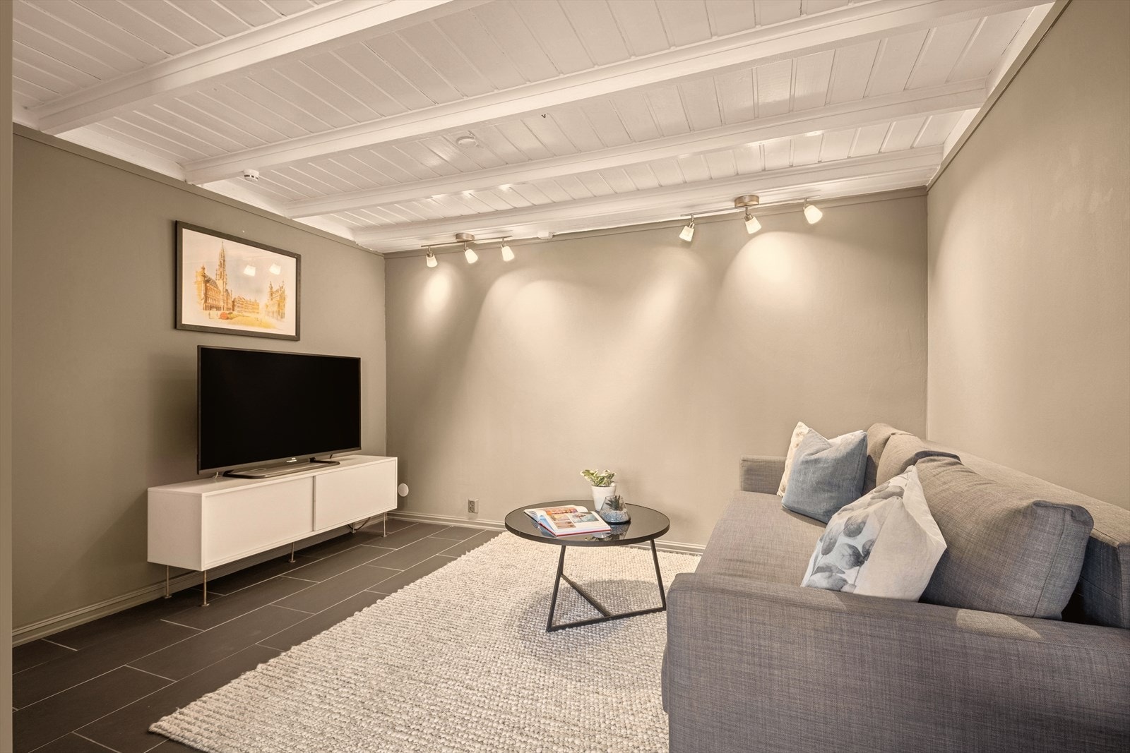 Hyggelig kjellerstue hvor man kan trekke seg tilbake Galleribilde