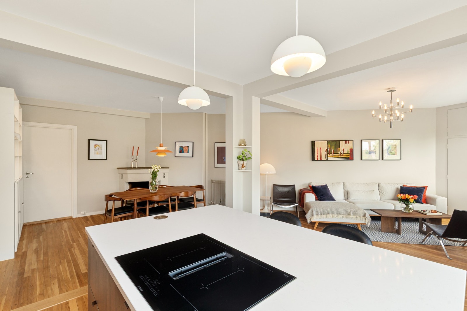 Integrert platetopp med innebygd ventilator. Galleribilde