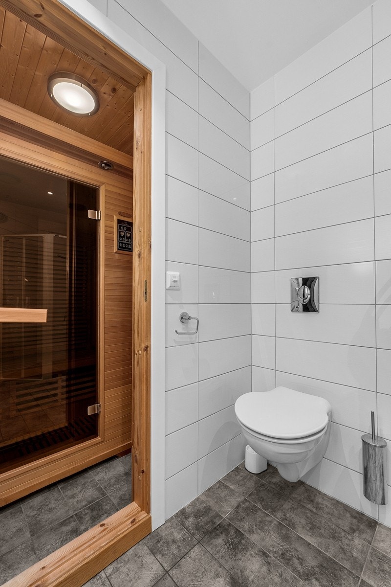 Badstue innenfor badet, Galleribilde