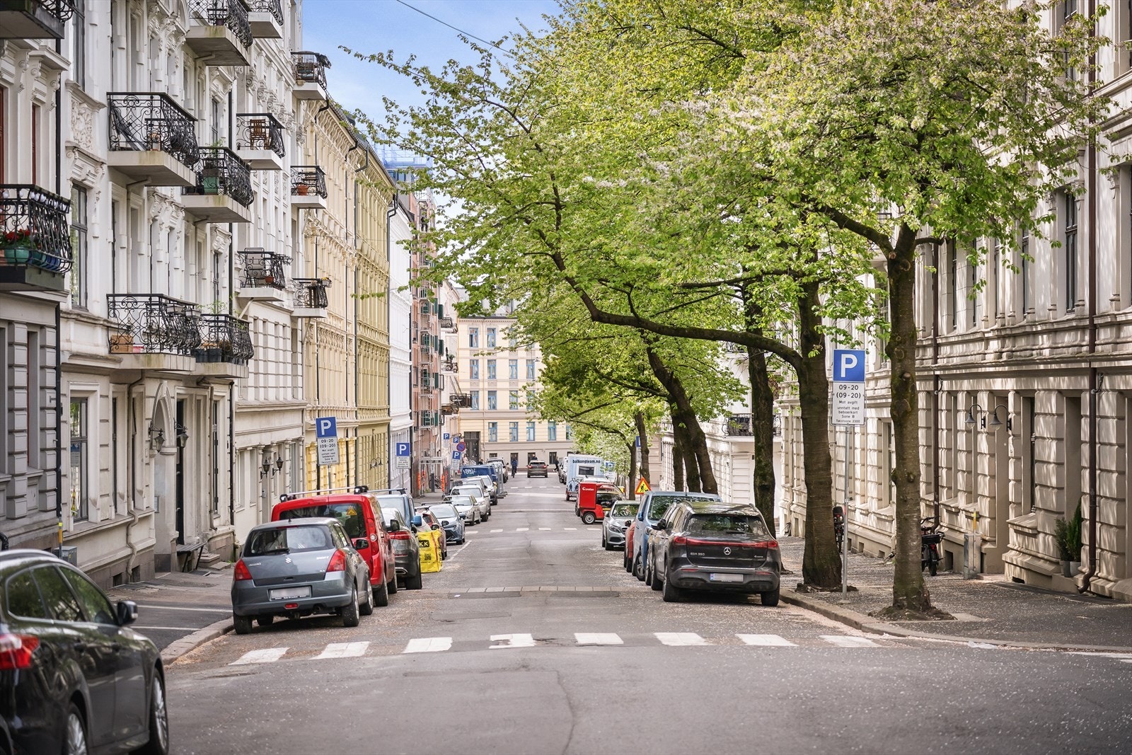 Attraktiv beliggenhet på Bislett/St. Hanshaugen med kort vei til dagligvare, butikker, apotek, treningssenter og offentlig kommunikasjon. Galleribilde