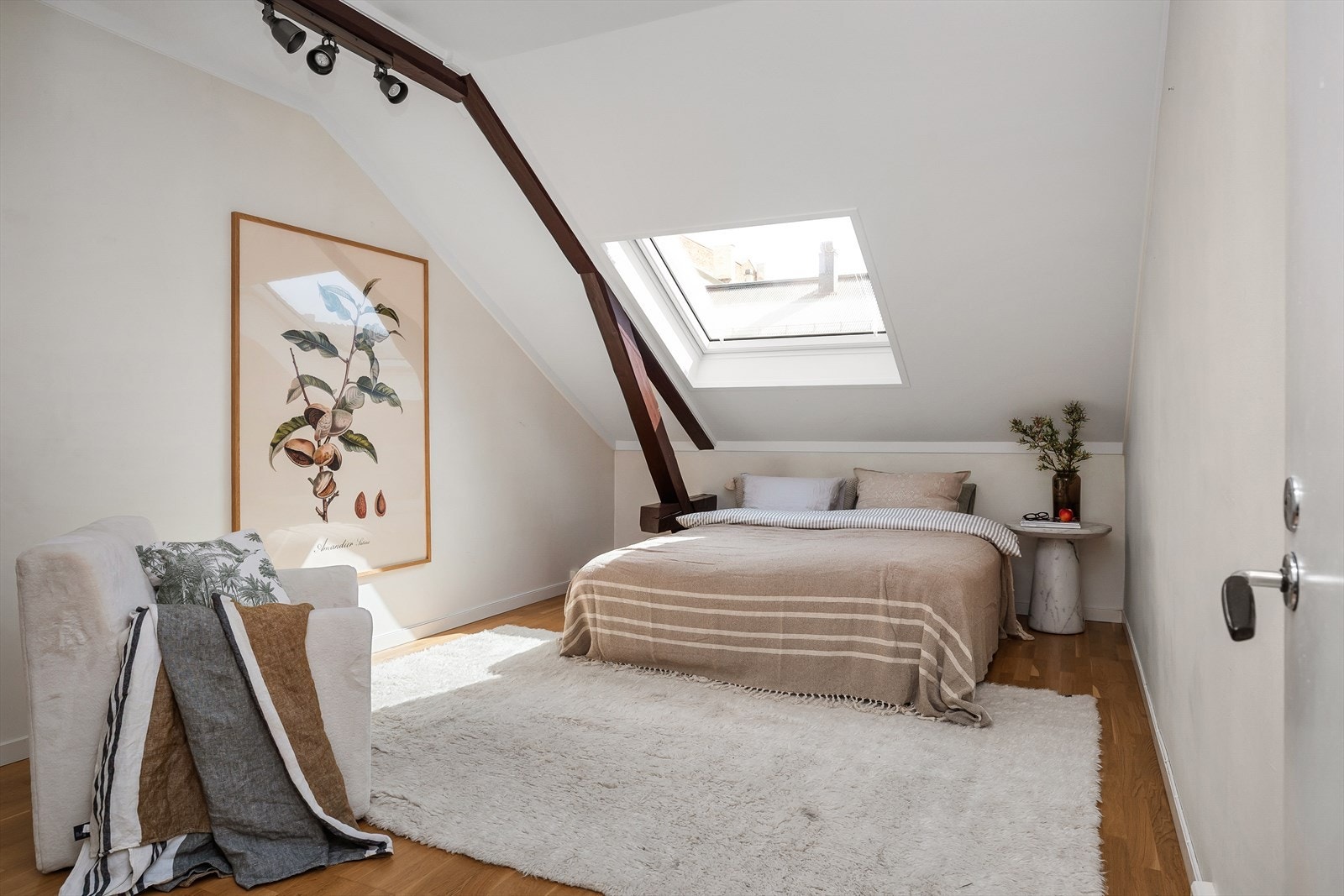 Boligen har 2 romslige soverom. Galleribilde