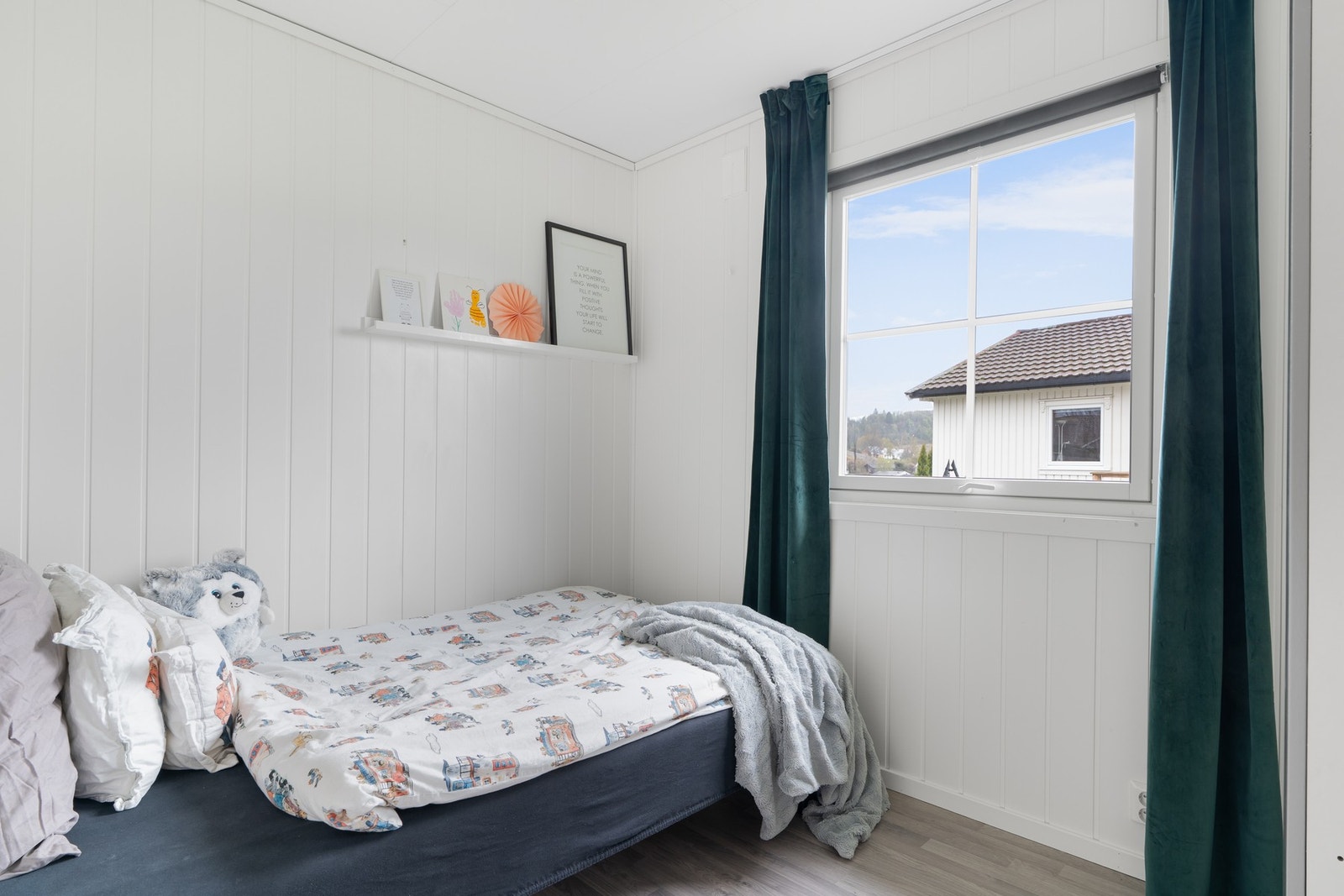 Det andre soverommet i 1. etg. er på 6,7 kvm. Galleribilde