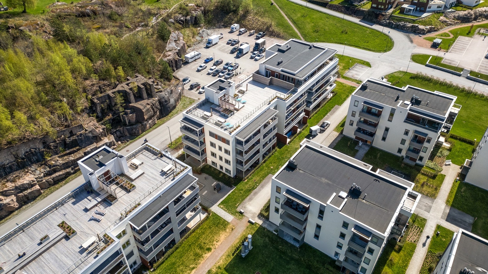 Borettslaget har en flott, solrik takterrasse som kan brukes av alle beboere Galleribilde