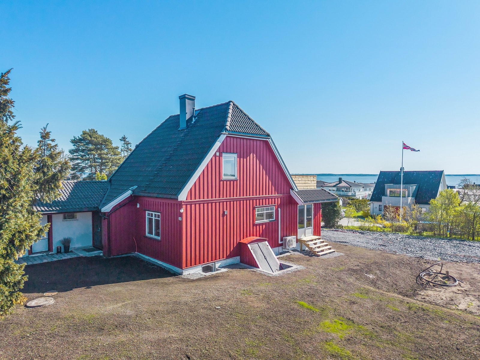 Velkommen til visning av denne flotte eneboligen som bør passe perfekt for en barnefamilie! Galleribilde