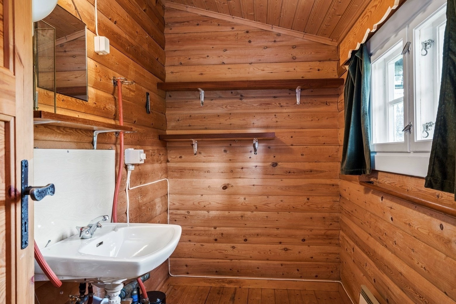 Altmuligbad på innsiden av entreen Galleribilde