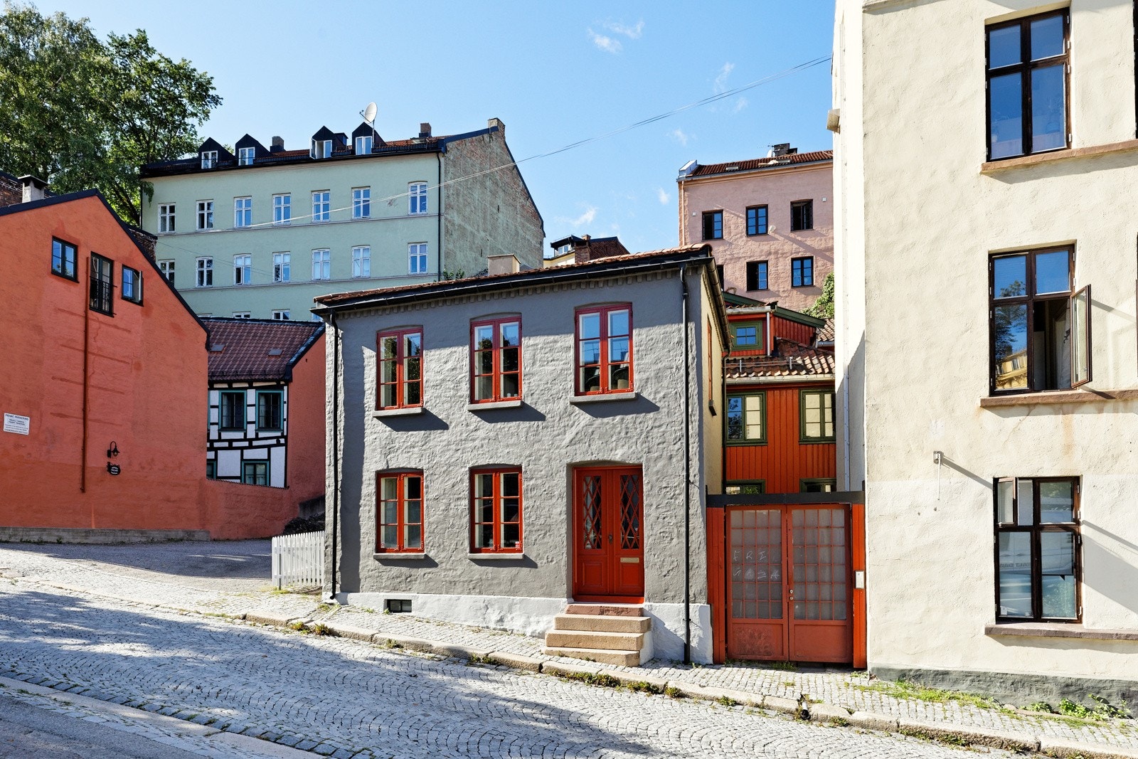 Et særpreget townhouse over 3 plan i historiske omgivelser Galleribilde