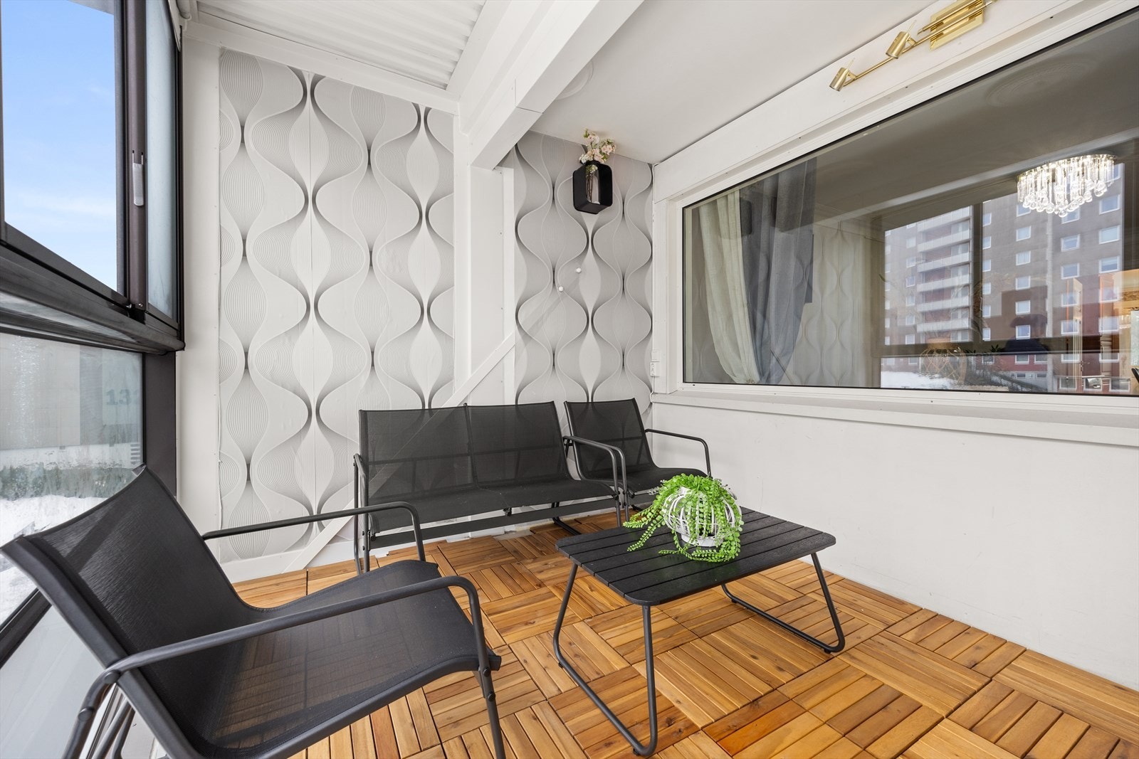 Balkongen gir god plass for diverse møblement Galleribilde