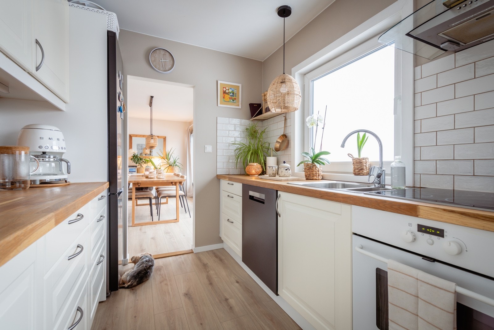 Lyst og trivelig kjøkken, som er oppgradert i 2022 Galleribilde