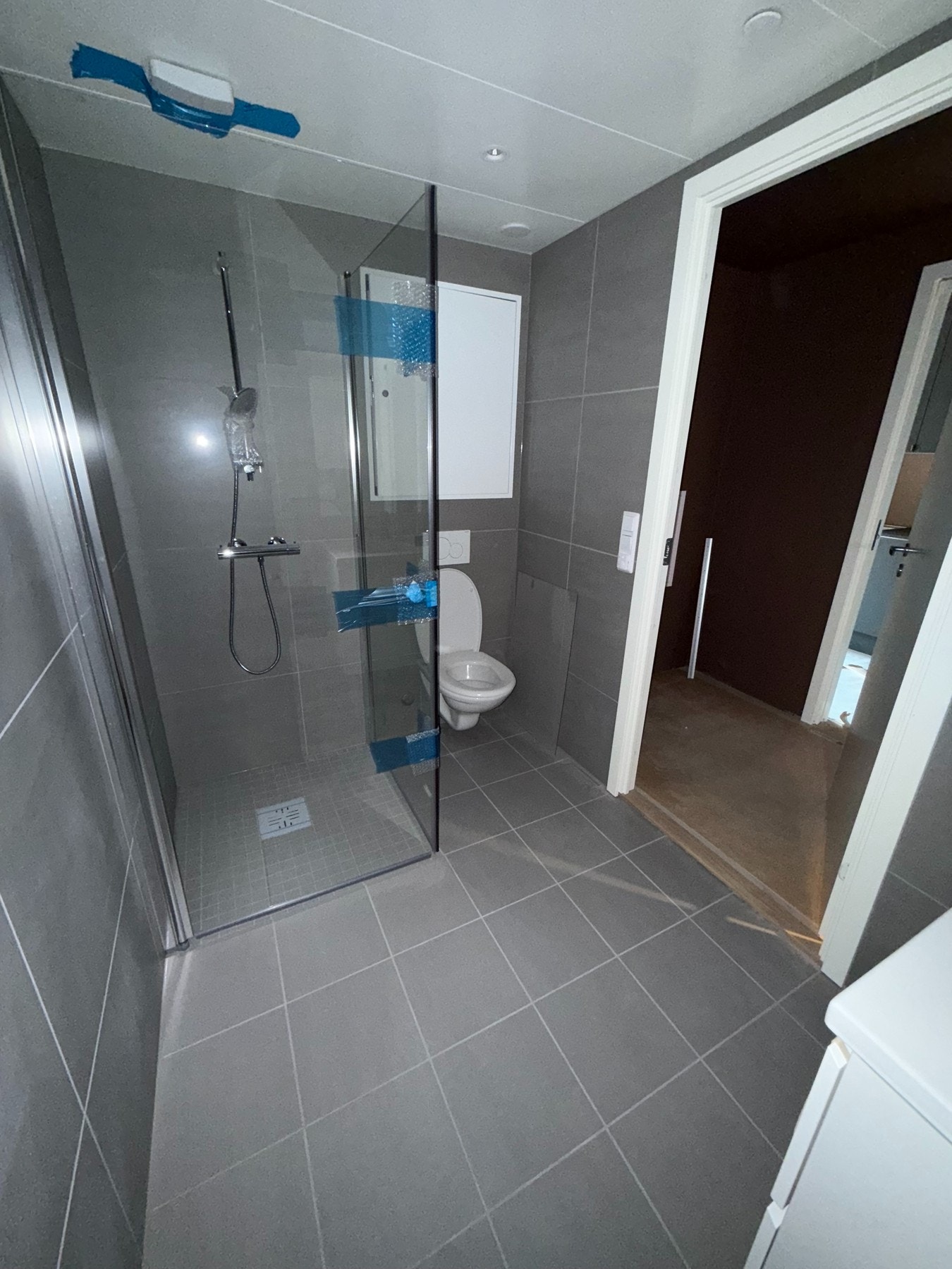 Bad - Bilde tatt av selger på før-befaring av leiligheten. Galleribilde