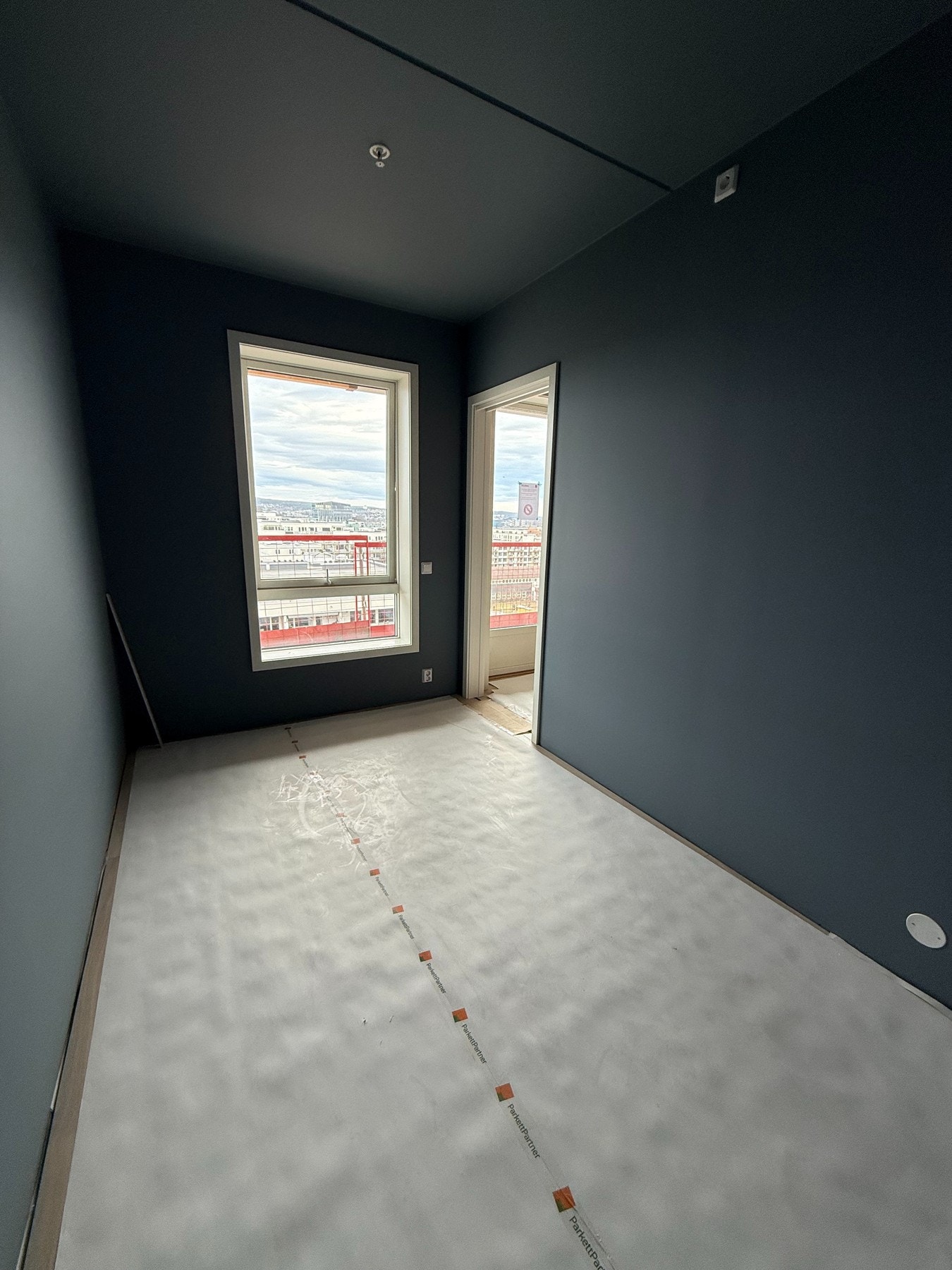 Soverom - Bilde tatt av selger på før-befaring av leiligheten. Galleribilde