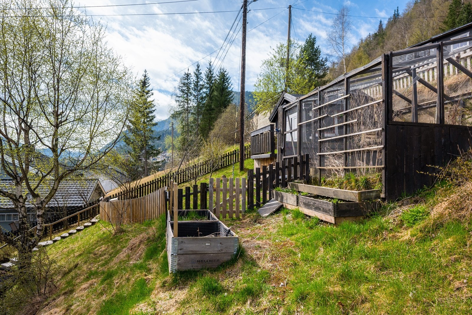 Her ligger det bl.a. en hønhus på ca 4 kvm. Galleribilde