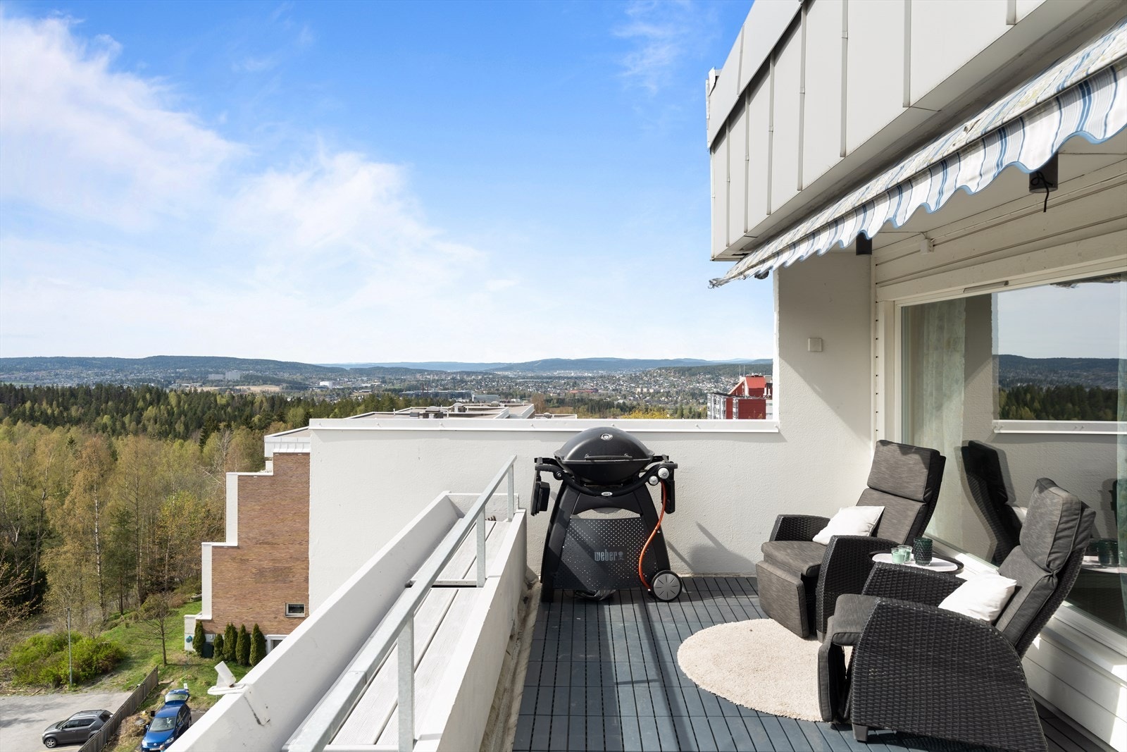 I tillegg er det montert solskjerming. Galleribilde