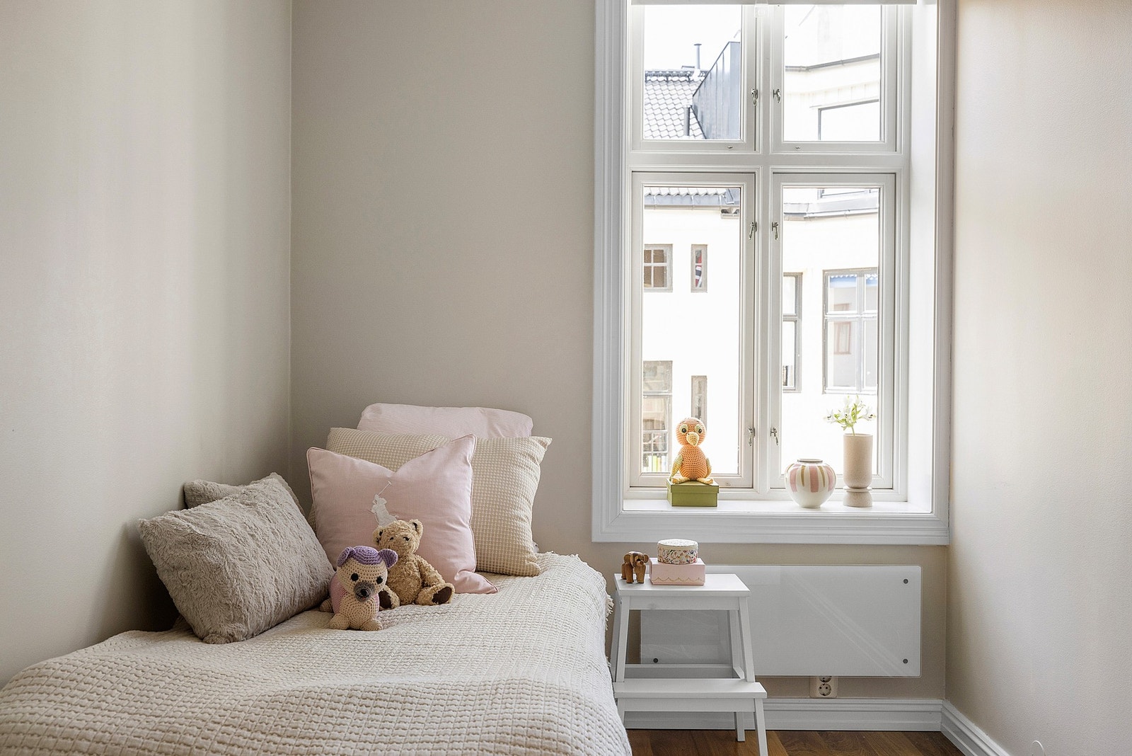 Soverom 2 er av god størrelse og passer perfekt til barne- eller gjesterom, samt kontor. Galleribilde