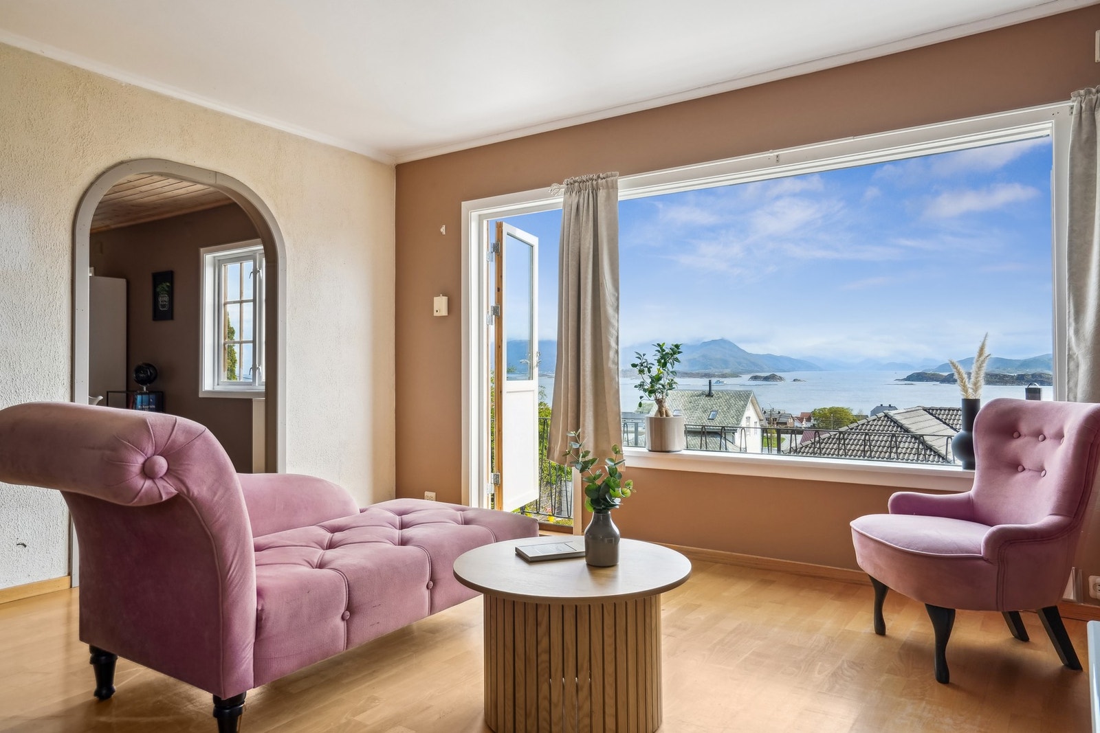 Har du tenkt deg på visning? Husk å avklare finansieringsbevis med banken din i forveien! Galleribilde