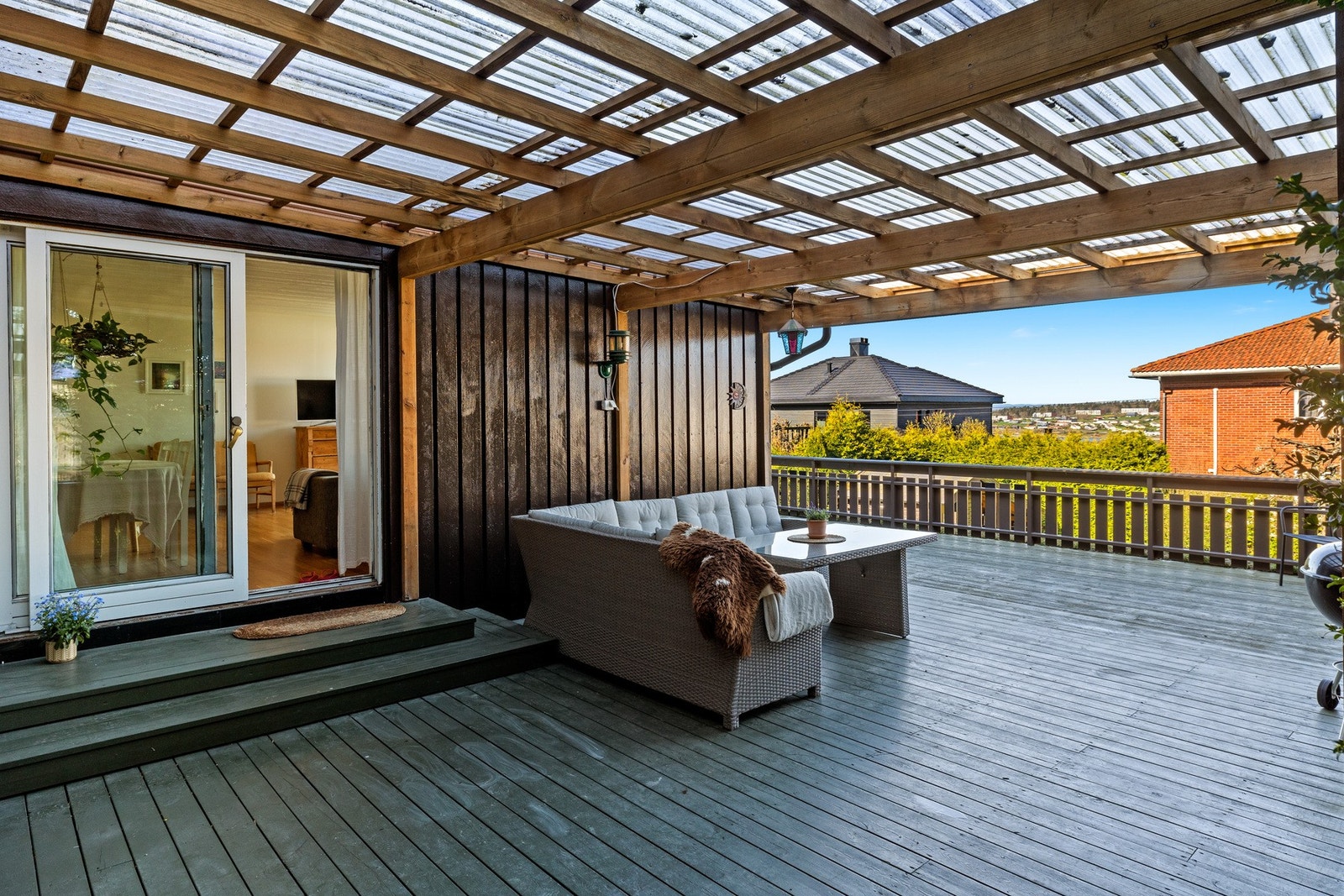 Veranda/terrasse i 1. etasje på 80 m². Galleribilde