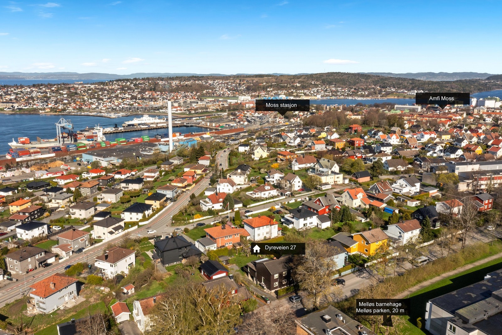 Sentralt beliggende på Melløs/Malakoff i Moss kommune. Galleribilde