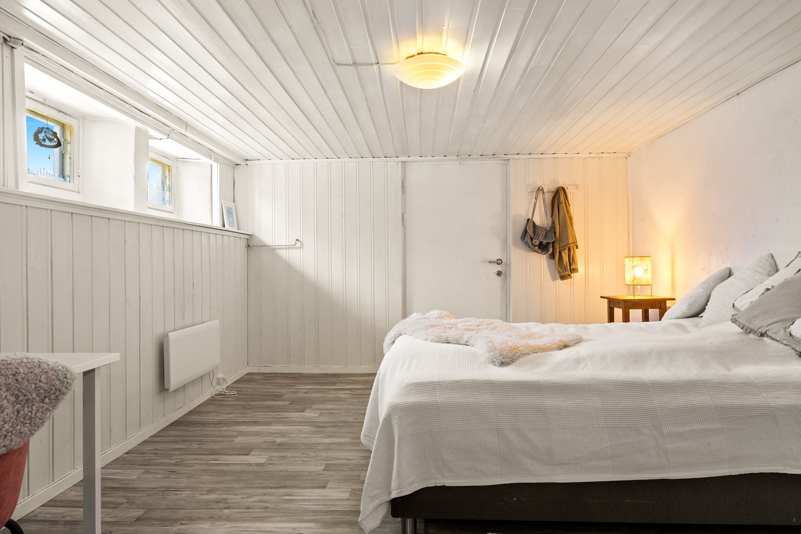Kontor/soverom i kjeller. Dette rommet er ikke godkjent til varig opphold. Galleribilde