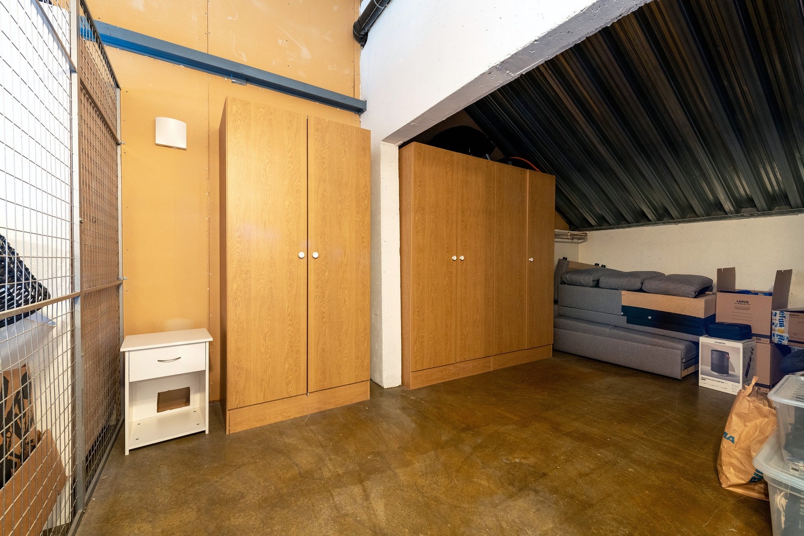 Bod på loft. Galleribilde