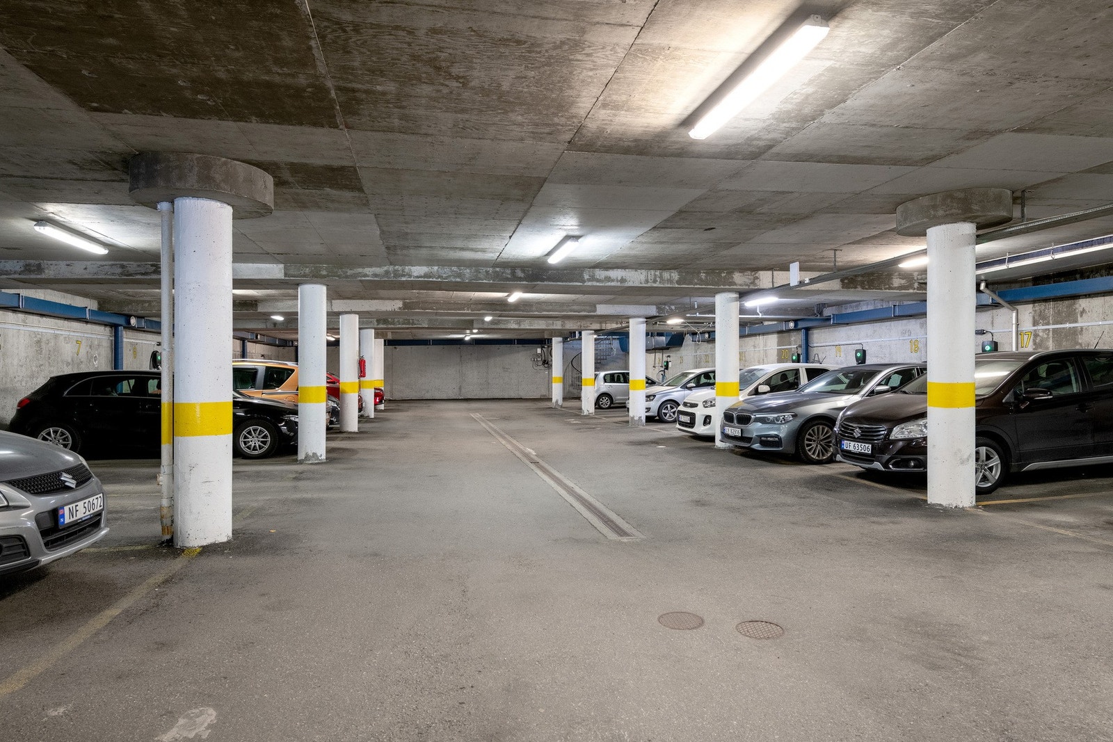 Garasje. Galleribilde