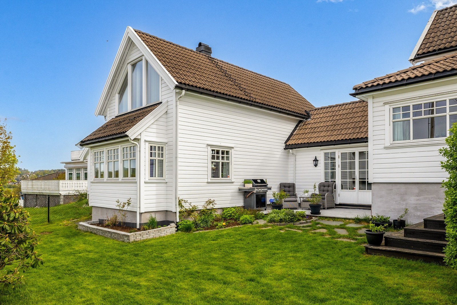 Attraktiv beliggenhet på solrike Preståsen - nærhet til både natur og sentrum! Galleribilde
