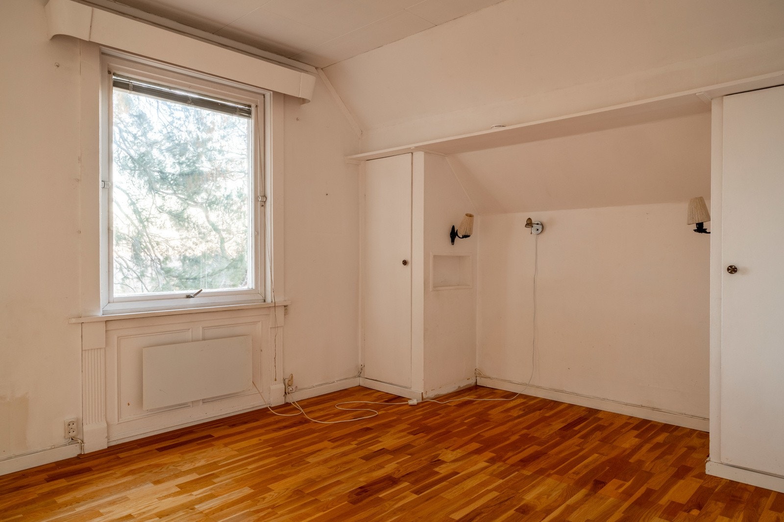 Loftsetasjen er innredet med ett soverom. Galleribilde