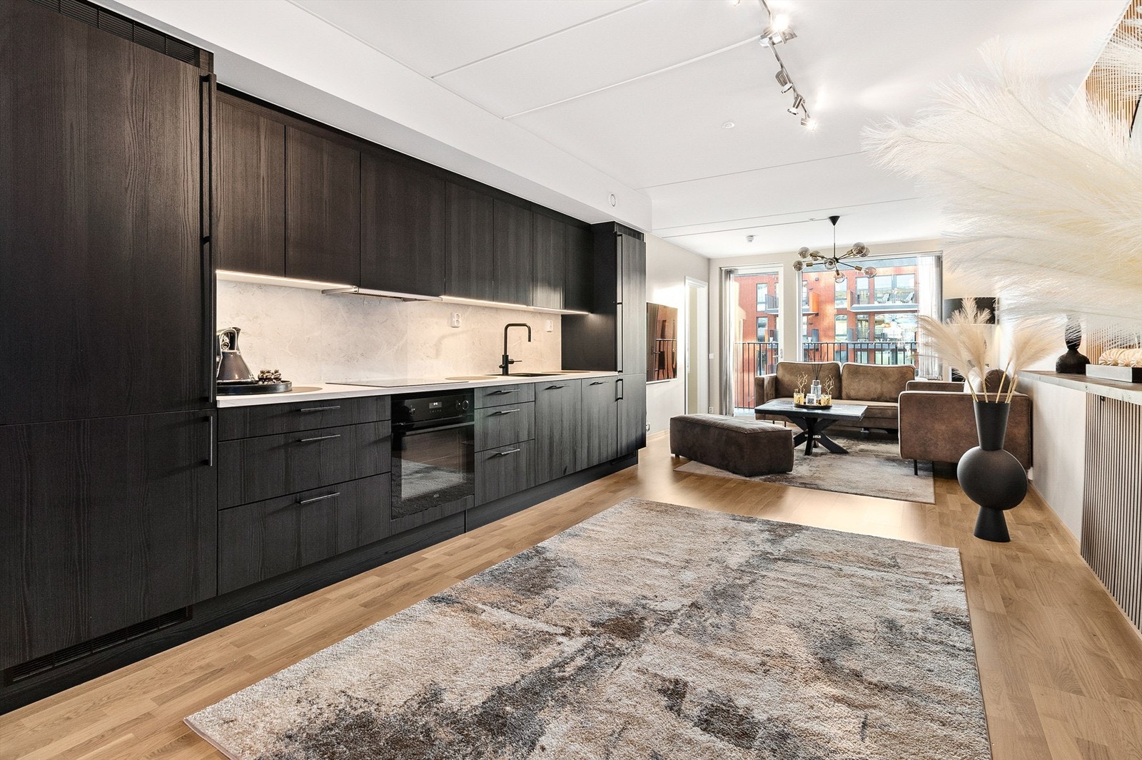 Eiendomsmegler Krogsveen v/Idriss Eliassy ønsker velkommen til Gamleveien 85B Galleribilde