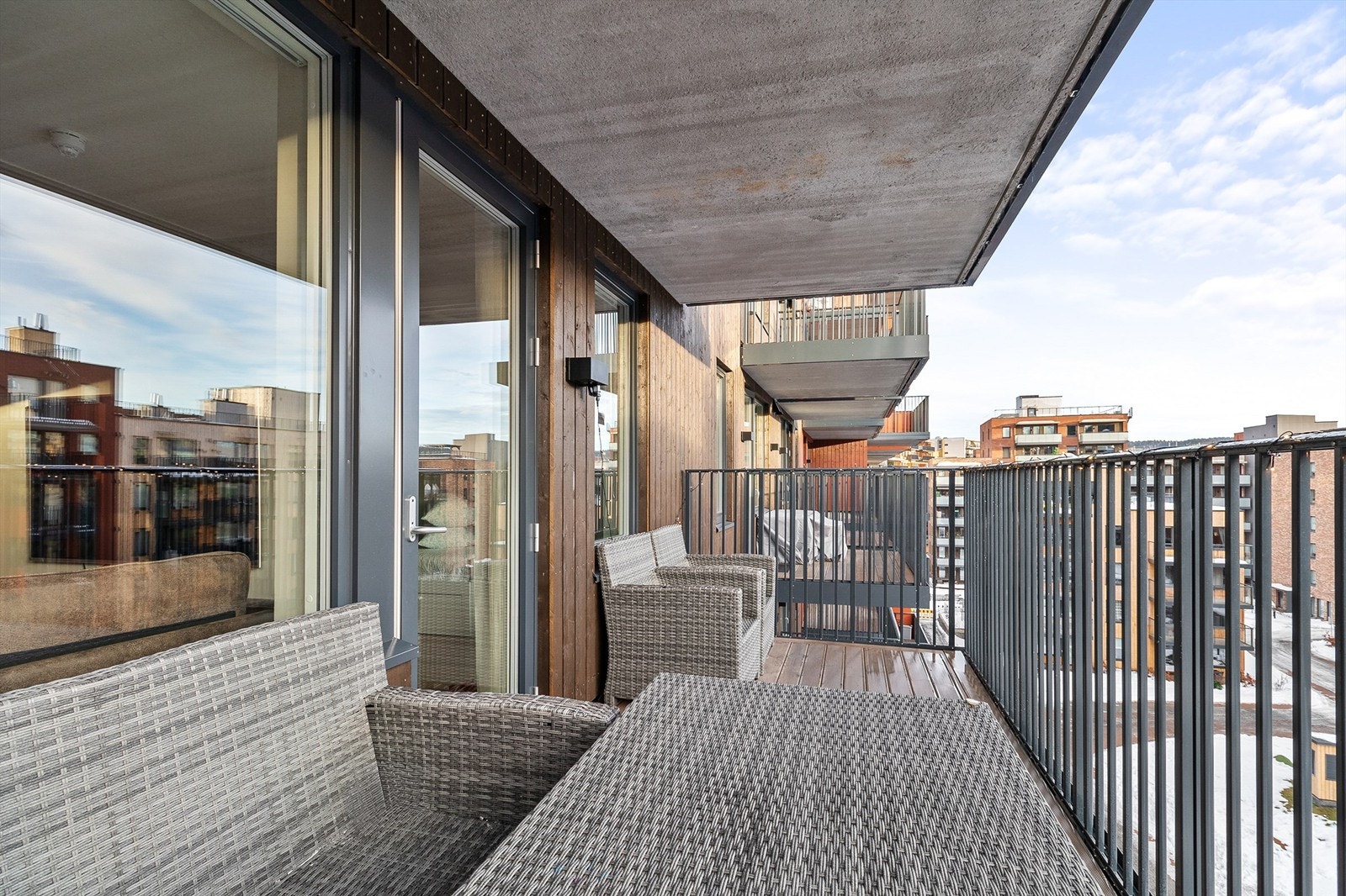 Overbygget balkong på ca 11 kvm Galleribilde