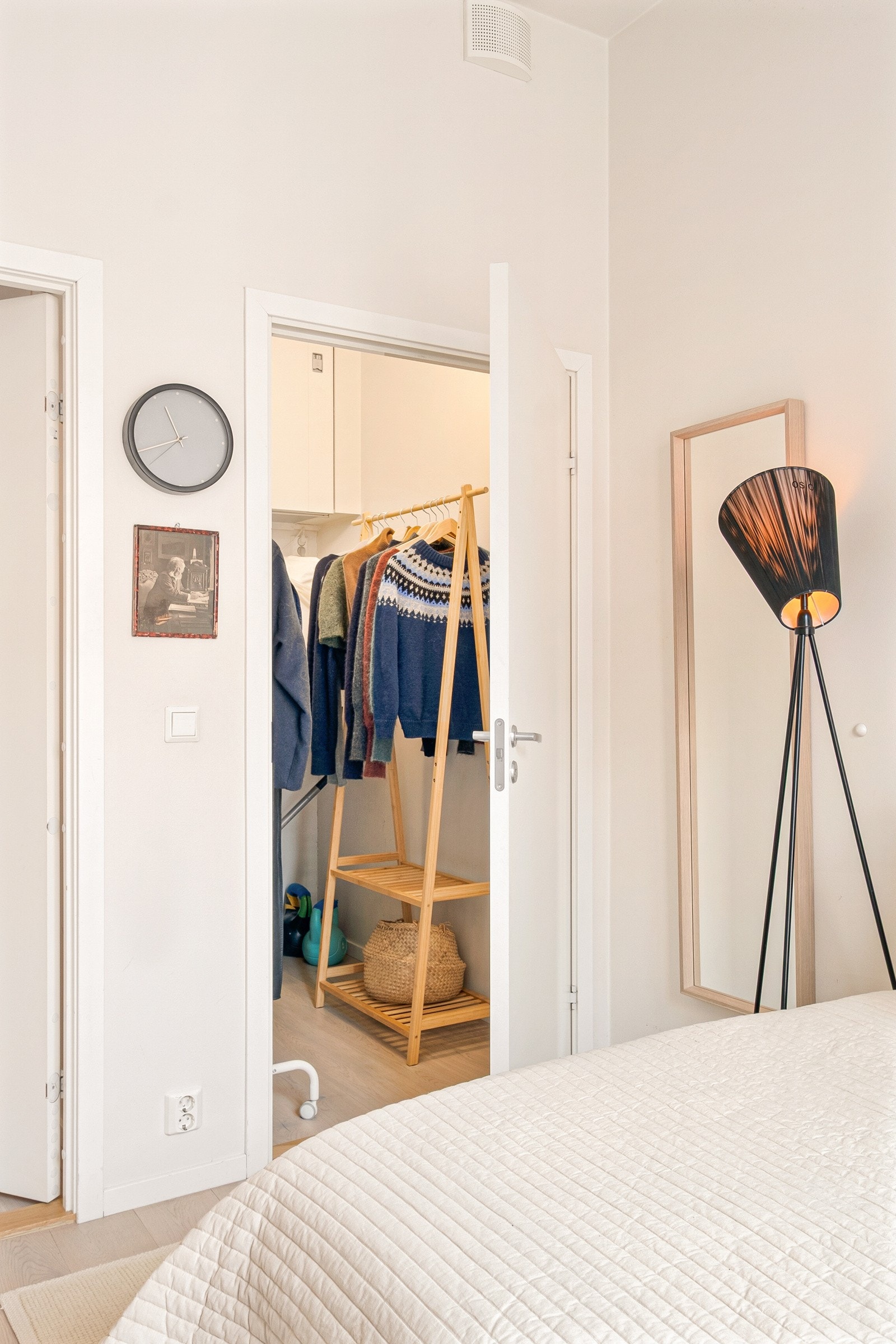 I tilknytning til det ene soverommet er det en romslig bod. Galleribilde