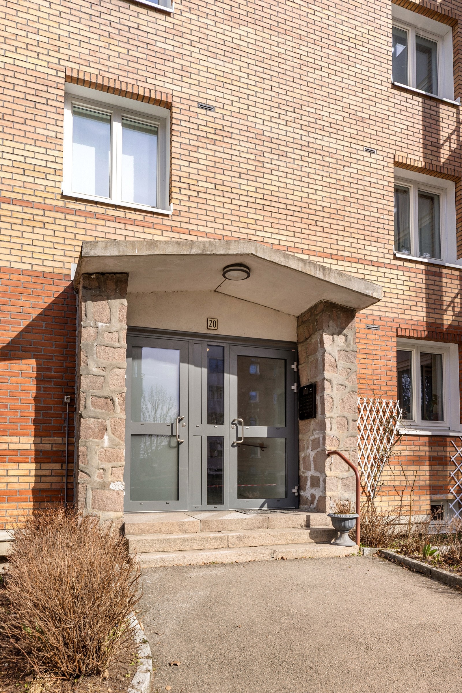 Inngangsparti. Galleribilde