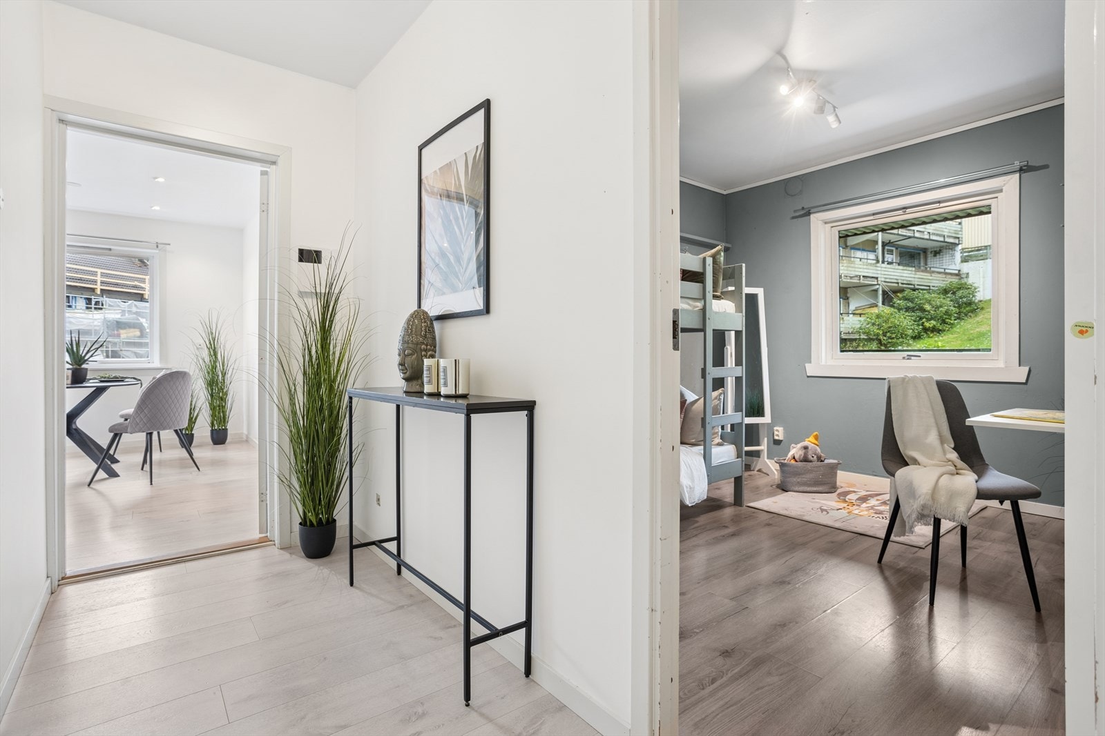 Bygget er fra 1965 og har siden den tid omgått flere gode oppgraderinger. Se salgsoppgave for full oversikt. Galleribilde