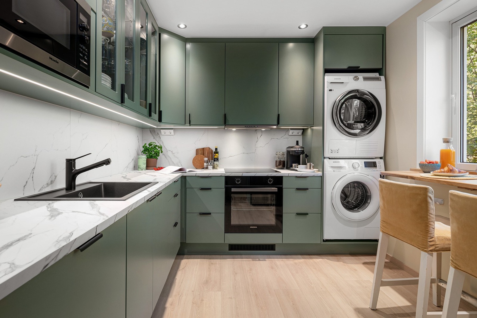 Smakfullt kjøkken fra kvalitetsleverandøren Epoq. Galleribilde