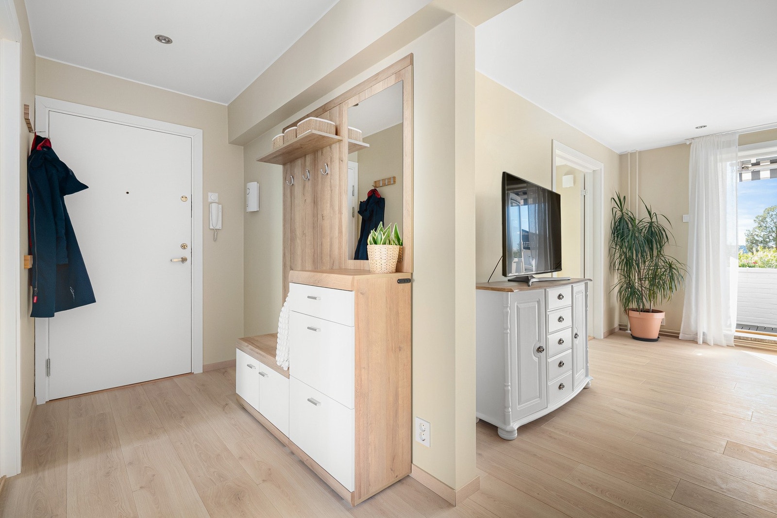 Leiligheten er gjennomgående og oppleves svært luftig. Galleribilde