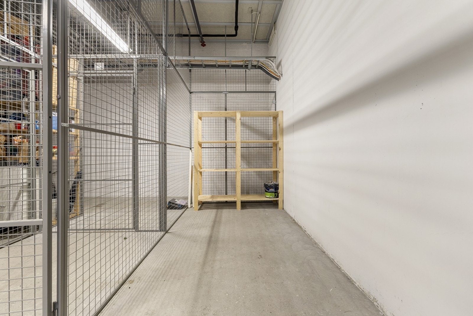 Romslig og praktisk 8 kvm bod i fellesanlegg - perfekt for smart oppbevaring! Galleribilde